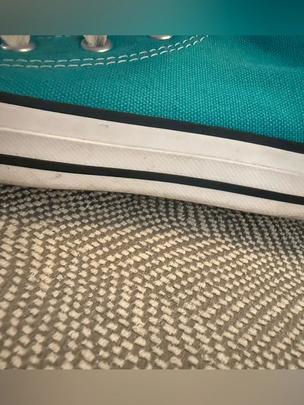 Used kids converse - size 1